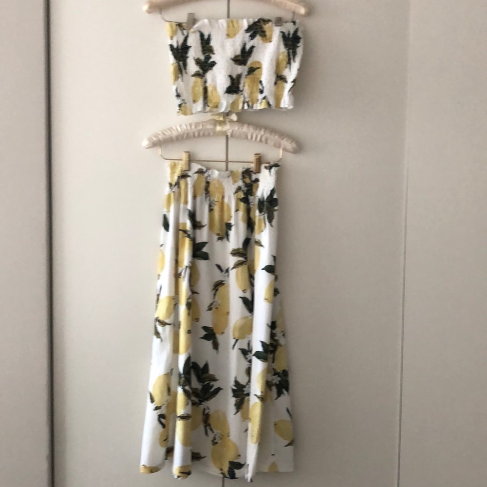 Lemon-patterned two piece skirt and top